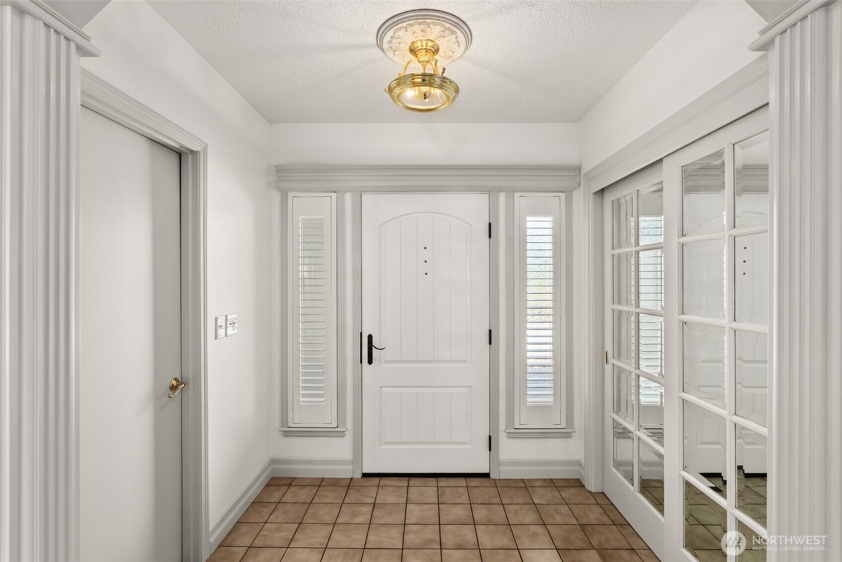 Property Photo: 3322 Pacific Way WA 98632