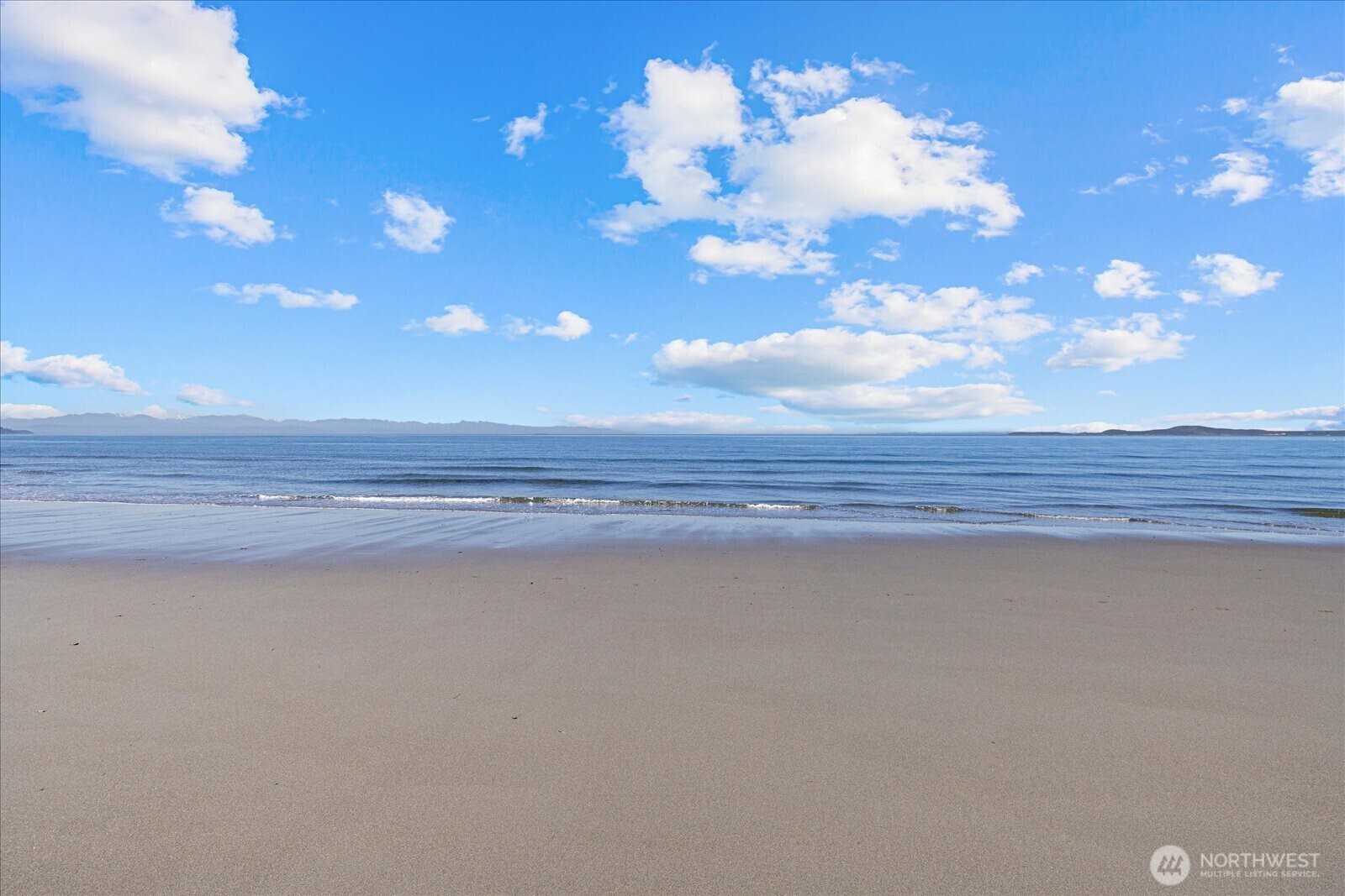 Property Photo: 4951 Surfcrest Drive WA 98277