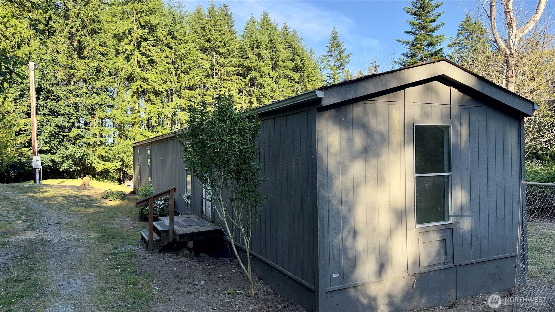 Property Photo: 32 E Mountain View Road WA 98282