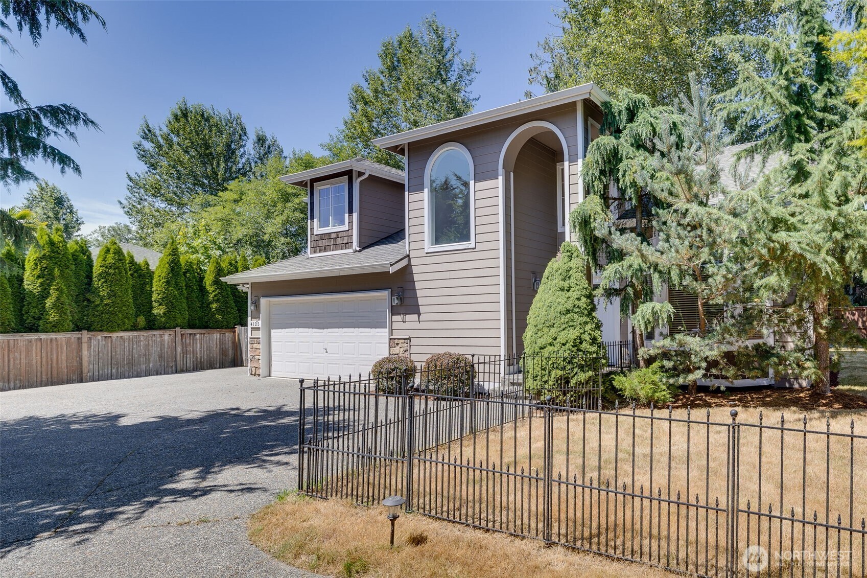 Property Photo:  4125  141st Street SE  WA 98012 