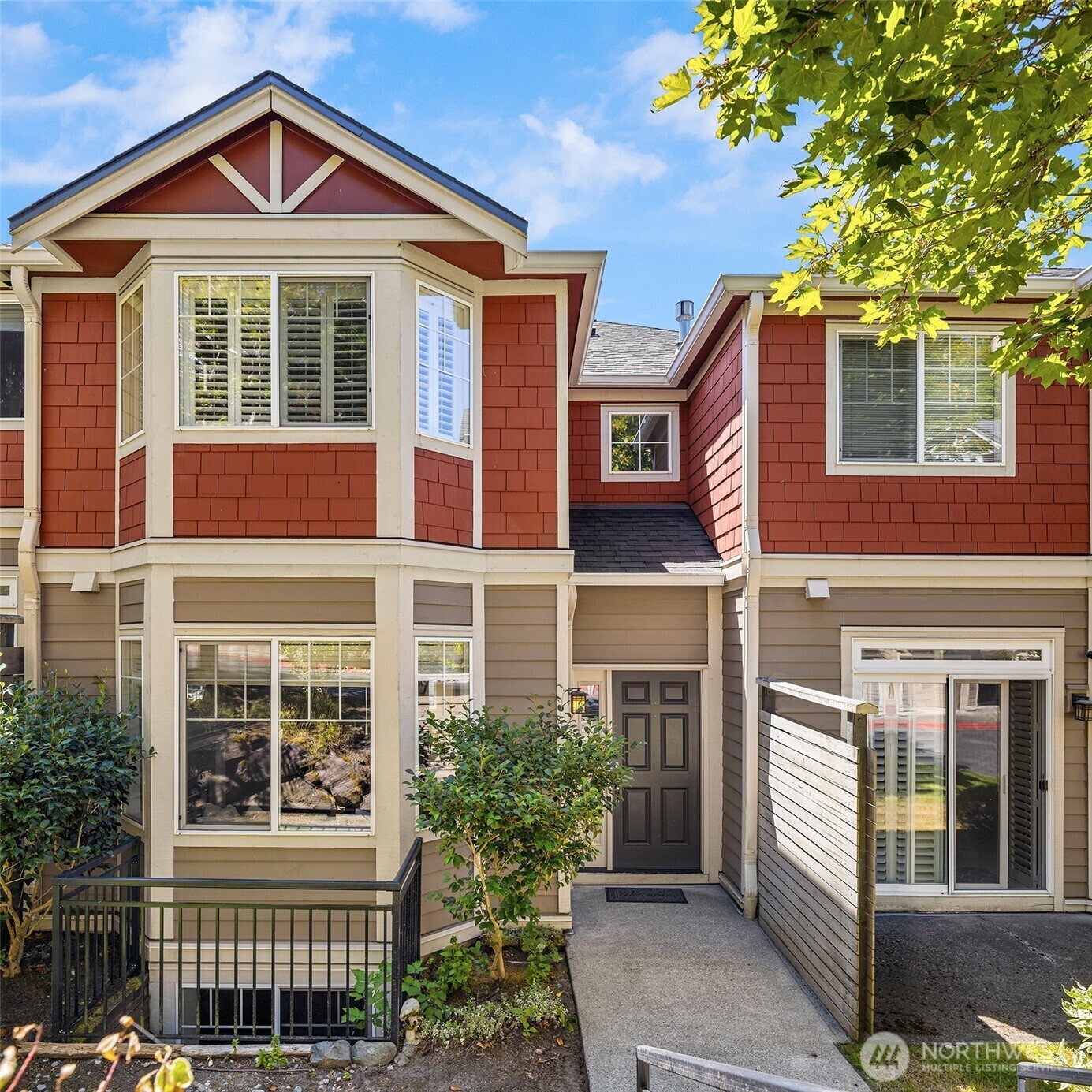 Property Photo: 2840 139th Avenue SE 16 WA 98005