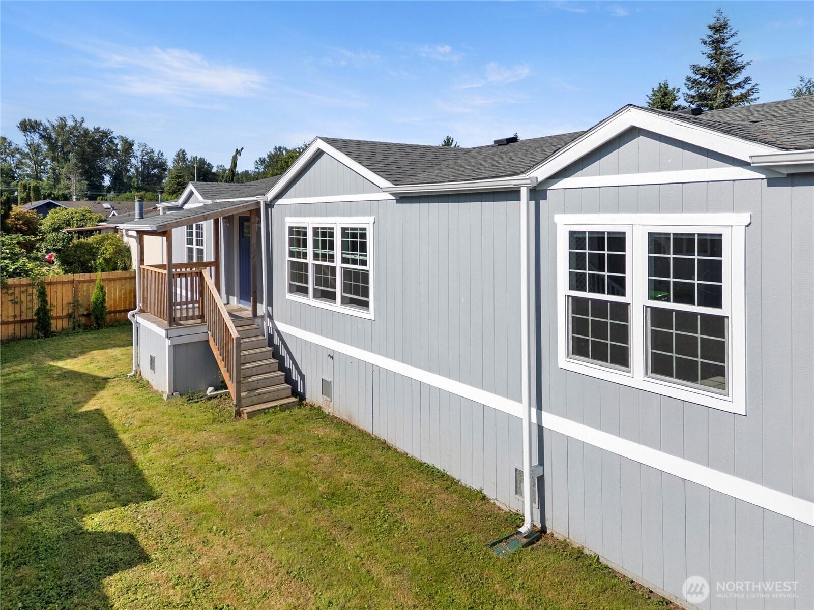 Property Photo: 307 8th Street 7 WA 98294