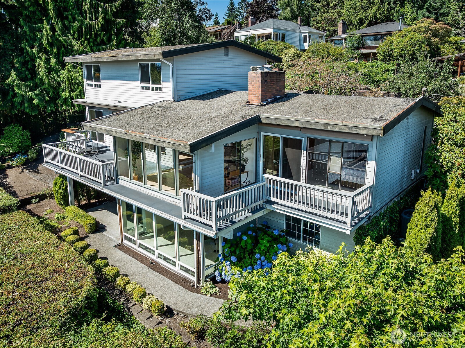 Property Photo: 3719 NE 145th Street WA 98155