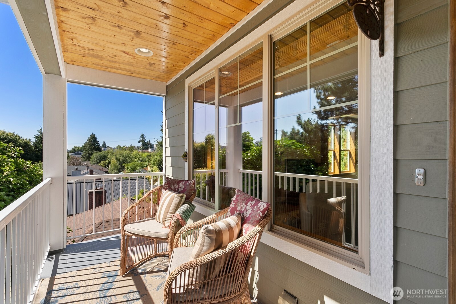 4415  40th Avenue SW  Seattle WA 98116 photo