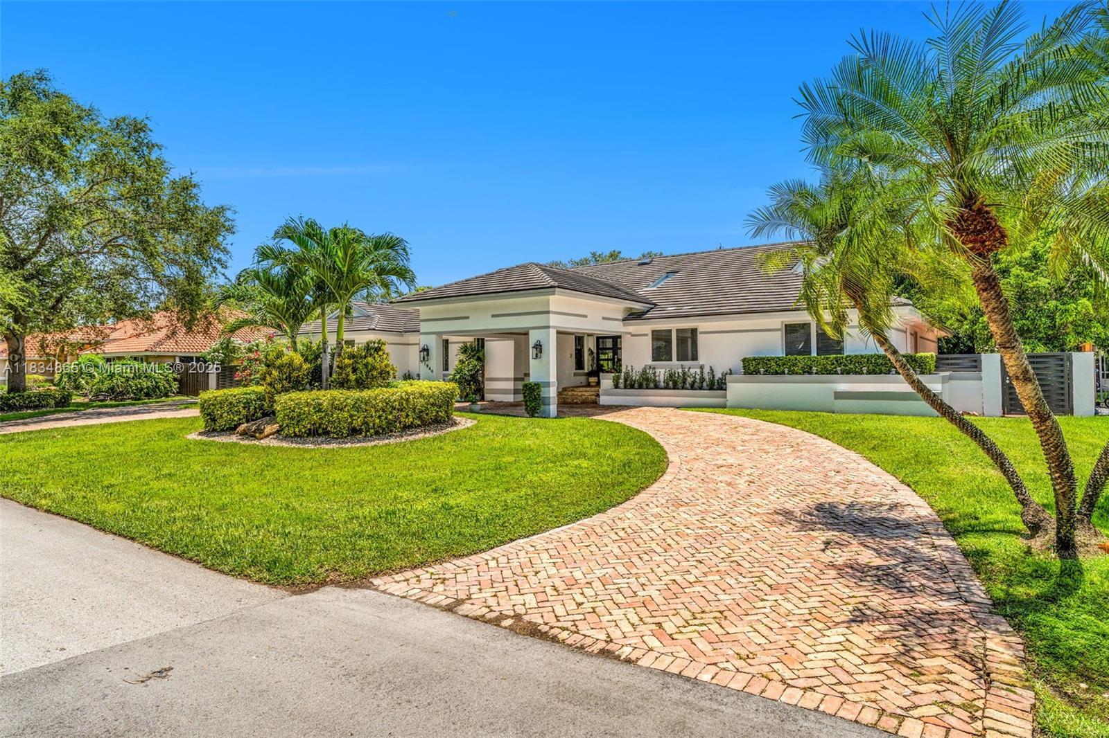 17940 SW 83rd Ave  Palmetto Bay FL 33157 photo