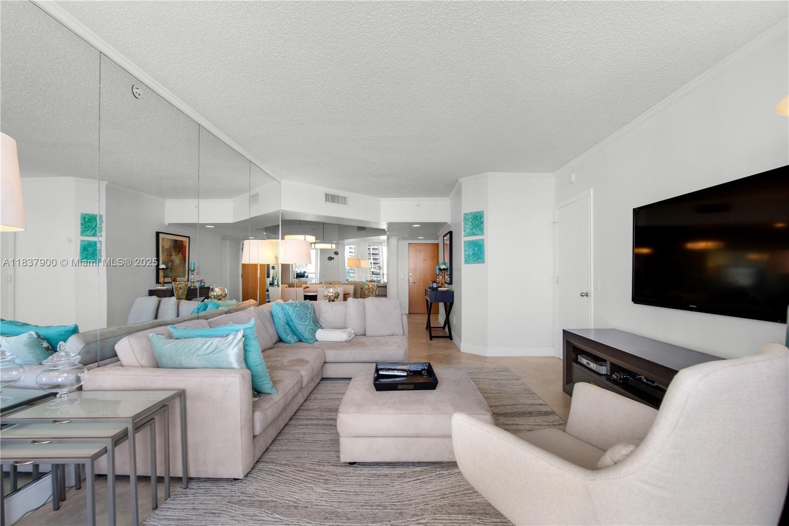 Property Photo: 21055 Yacht Club Dr 1504 FL 33180