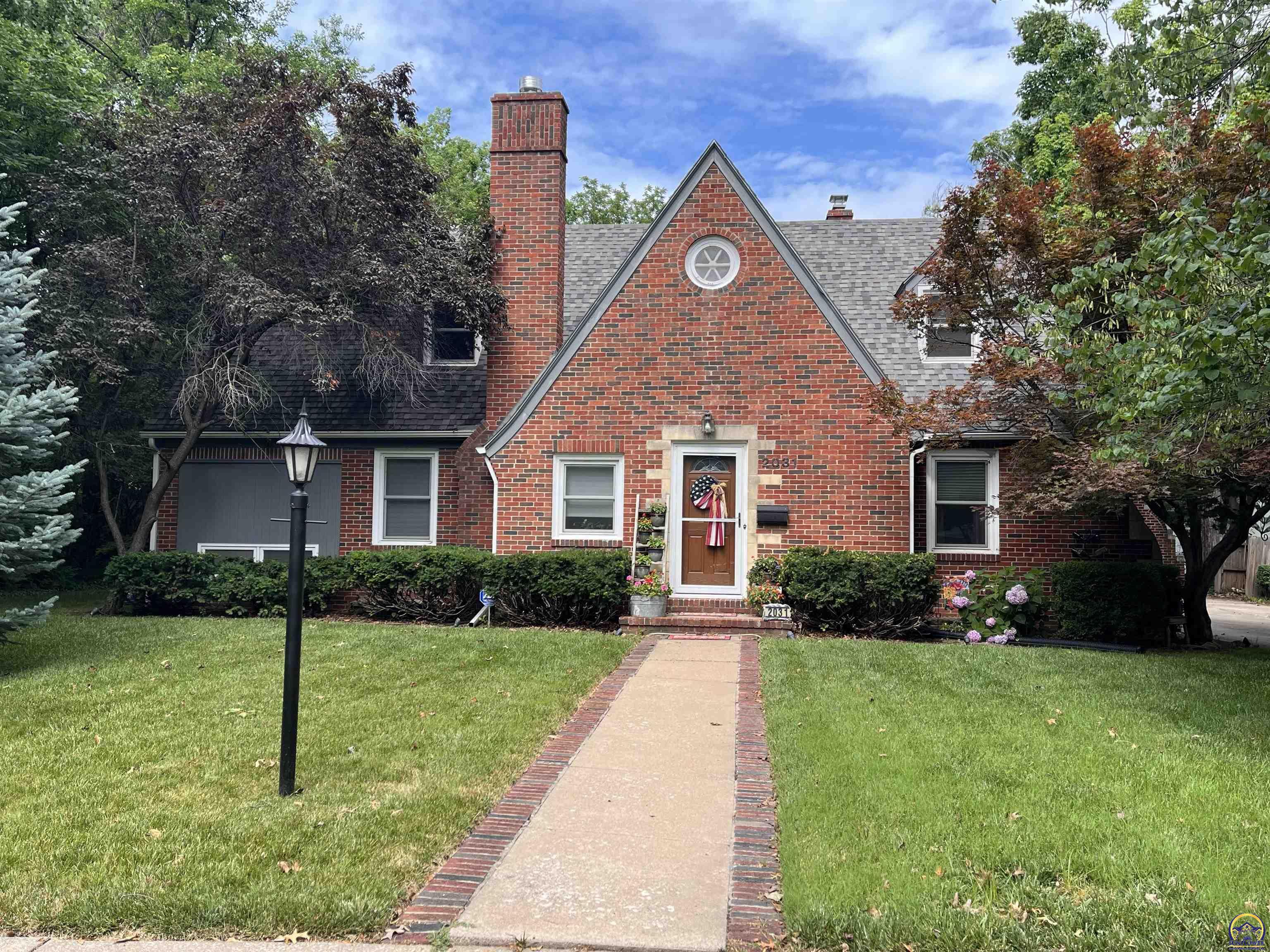 2031 SW Oakley Ave  Topeka KS 66606 photo