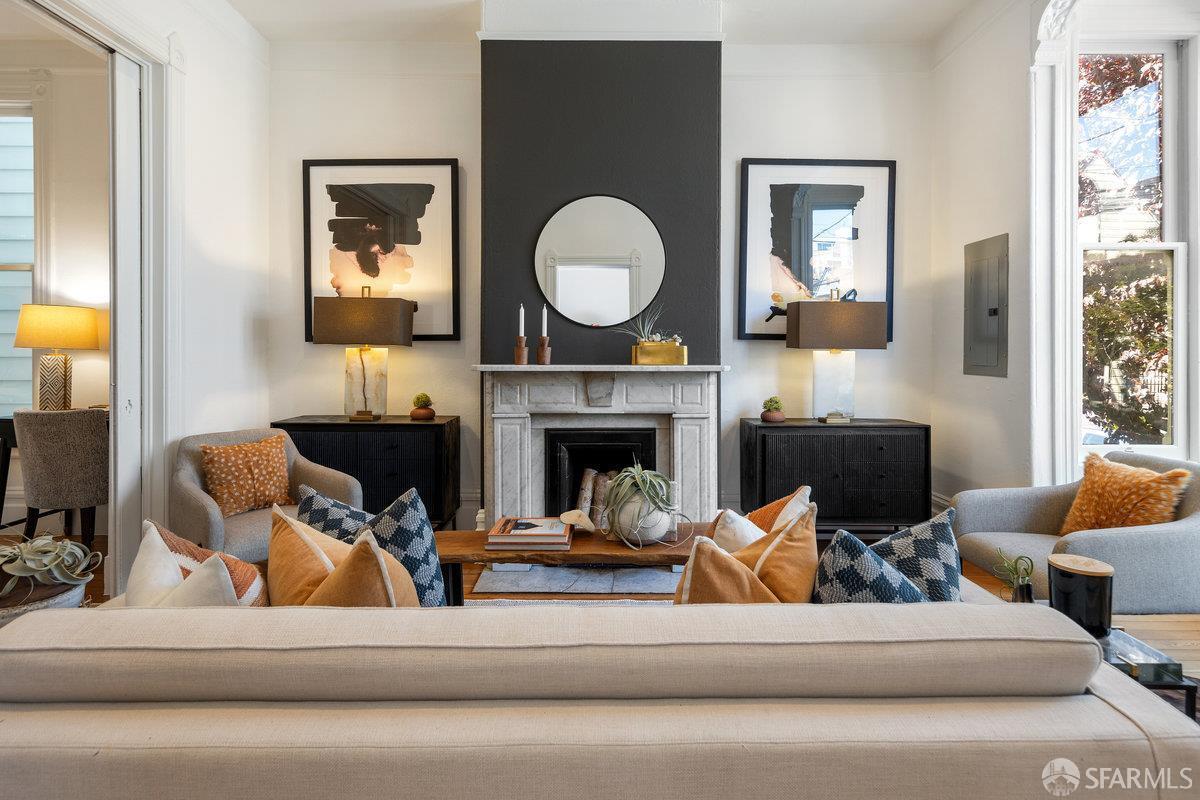 Property Photo:  69 Pond Street  CA 94114 