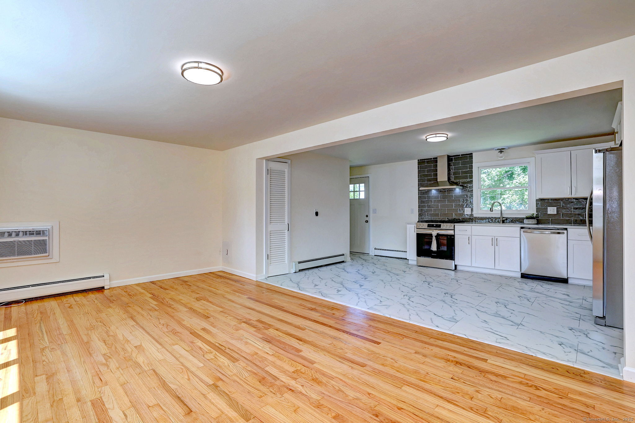 Property Photo: 6 Overbrook Drive CT 06118