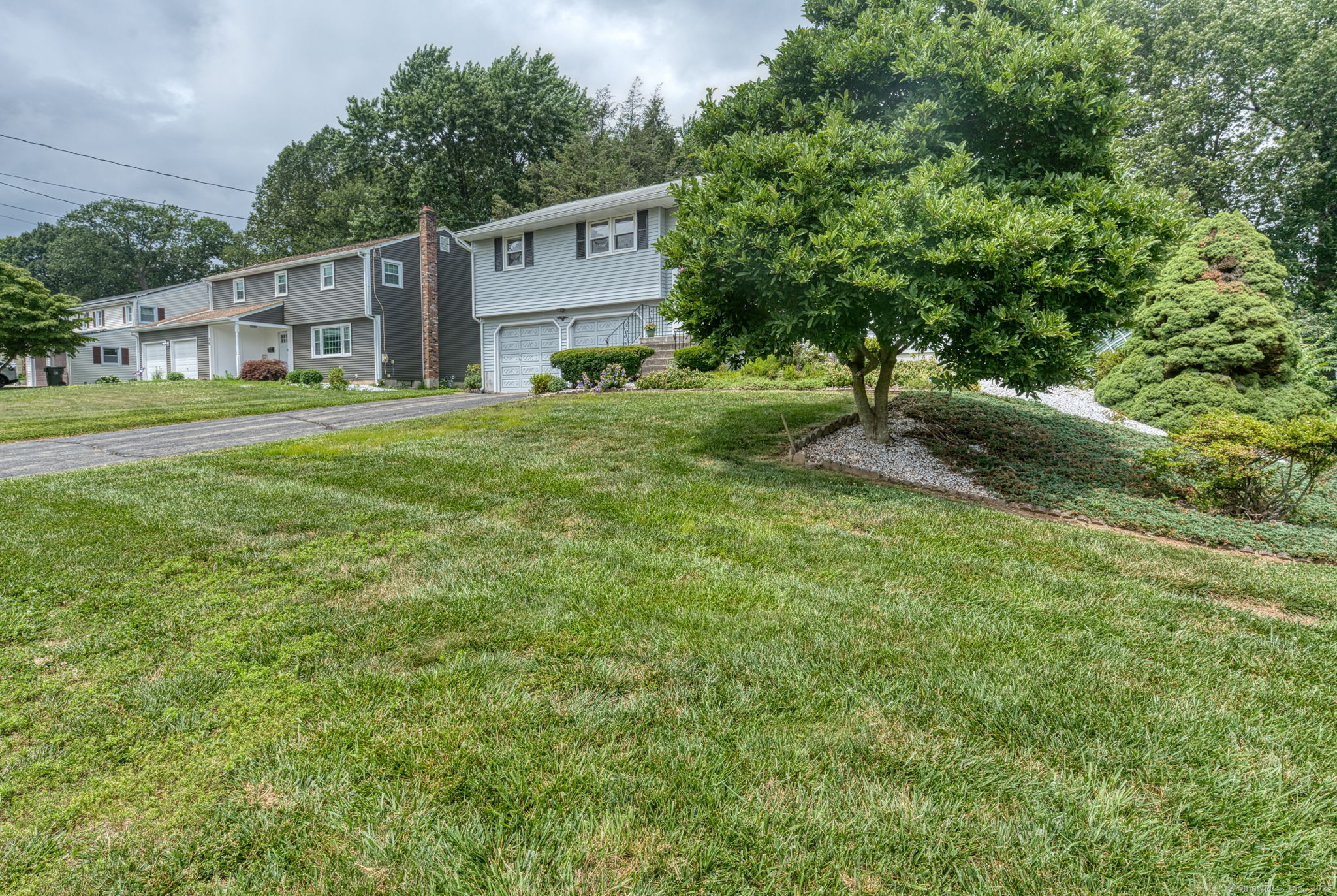 Property Photo: 30 Jeffrey Lane CT 06111
