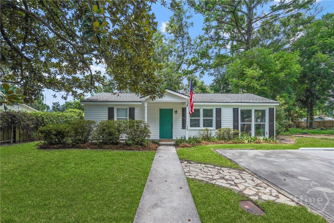 Property Photo: 113 Gilliam Avenue GA 31406