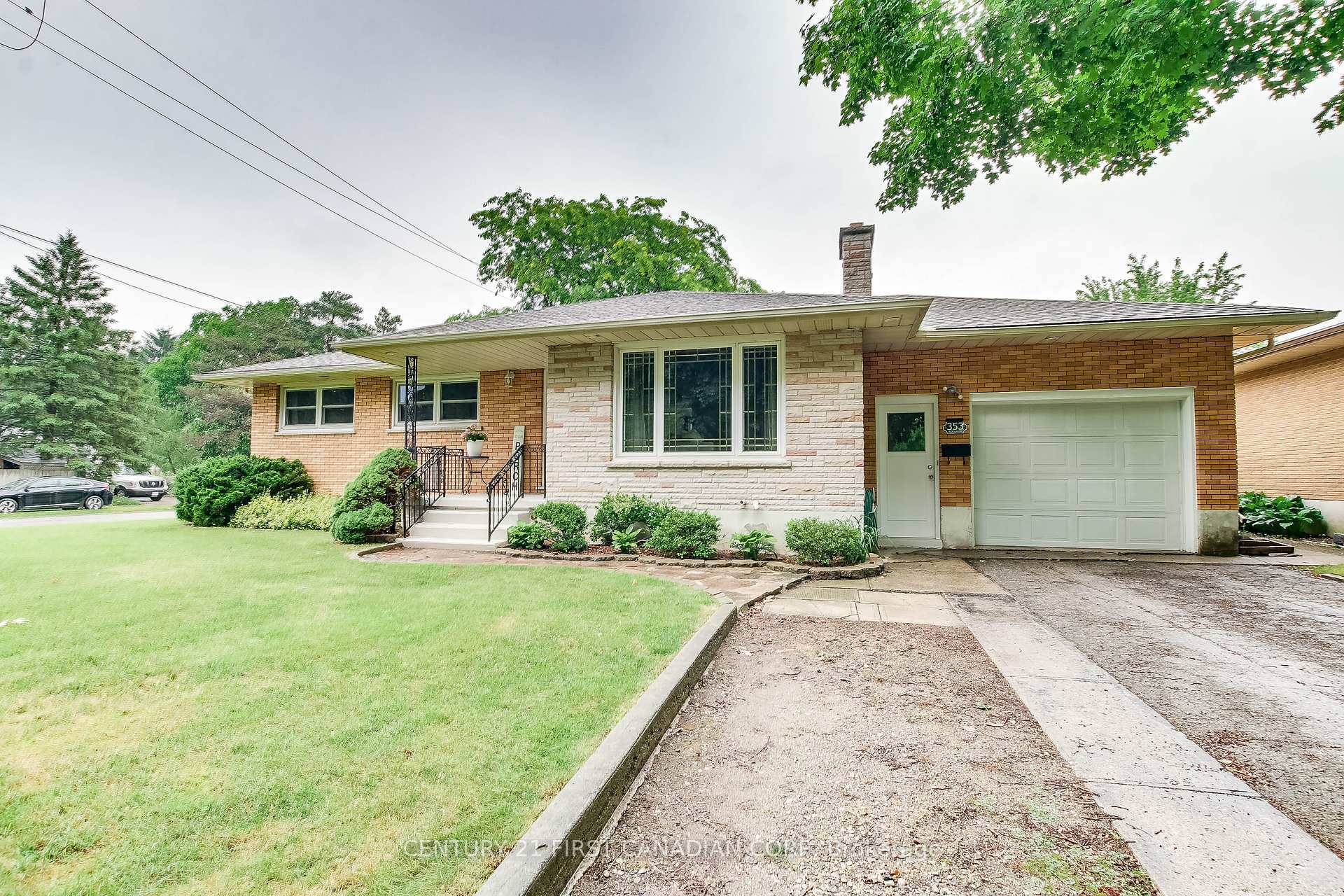 353 Adelaide Street  Strathroy-Caradoc ON N7G 2W2 photo