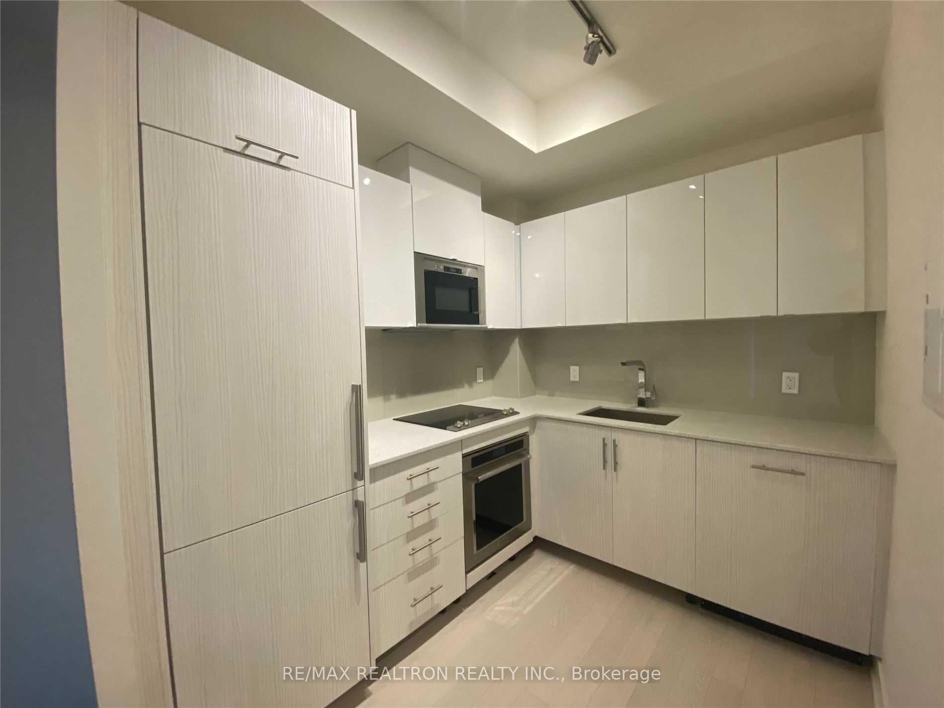 Property Photo: 330 Richmond Street 2205 ON M5V 1X2