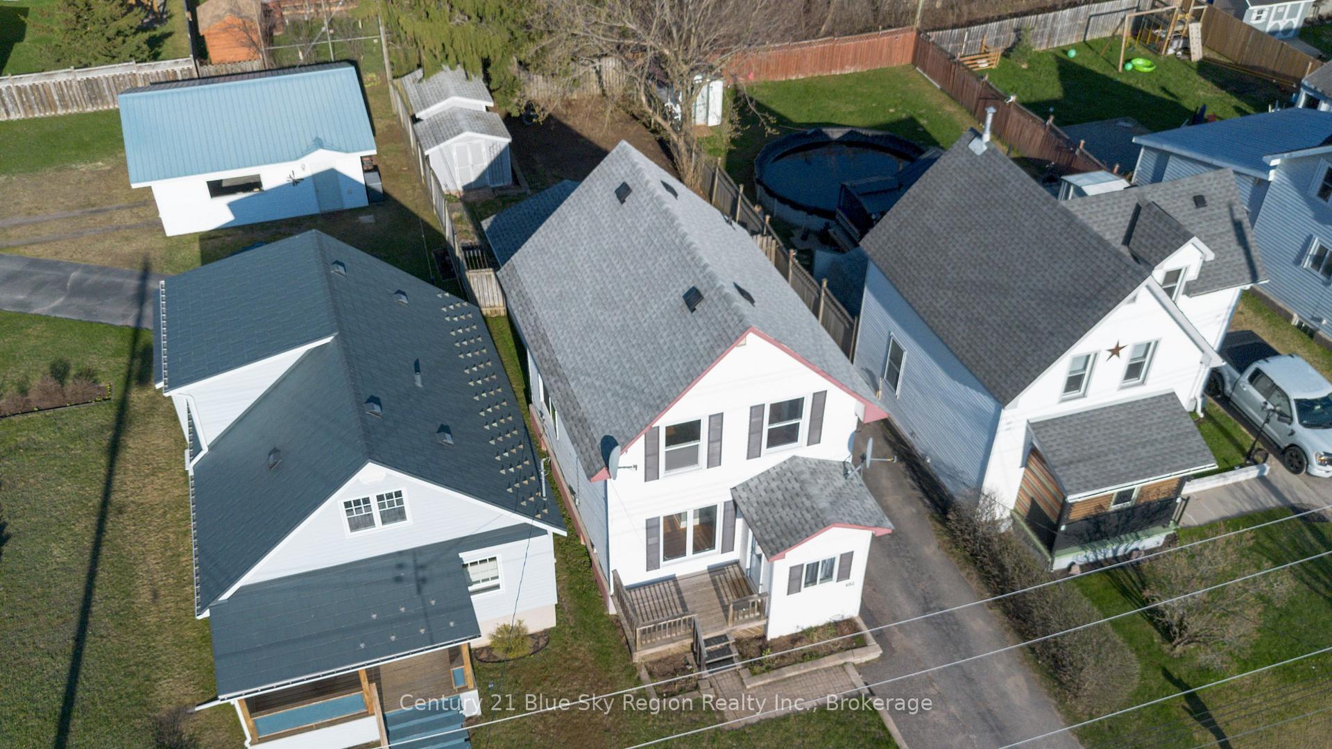 Property Photo: 482 O'Brien Street ON P1B 5W3