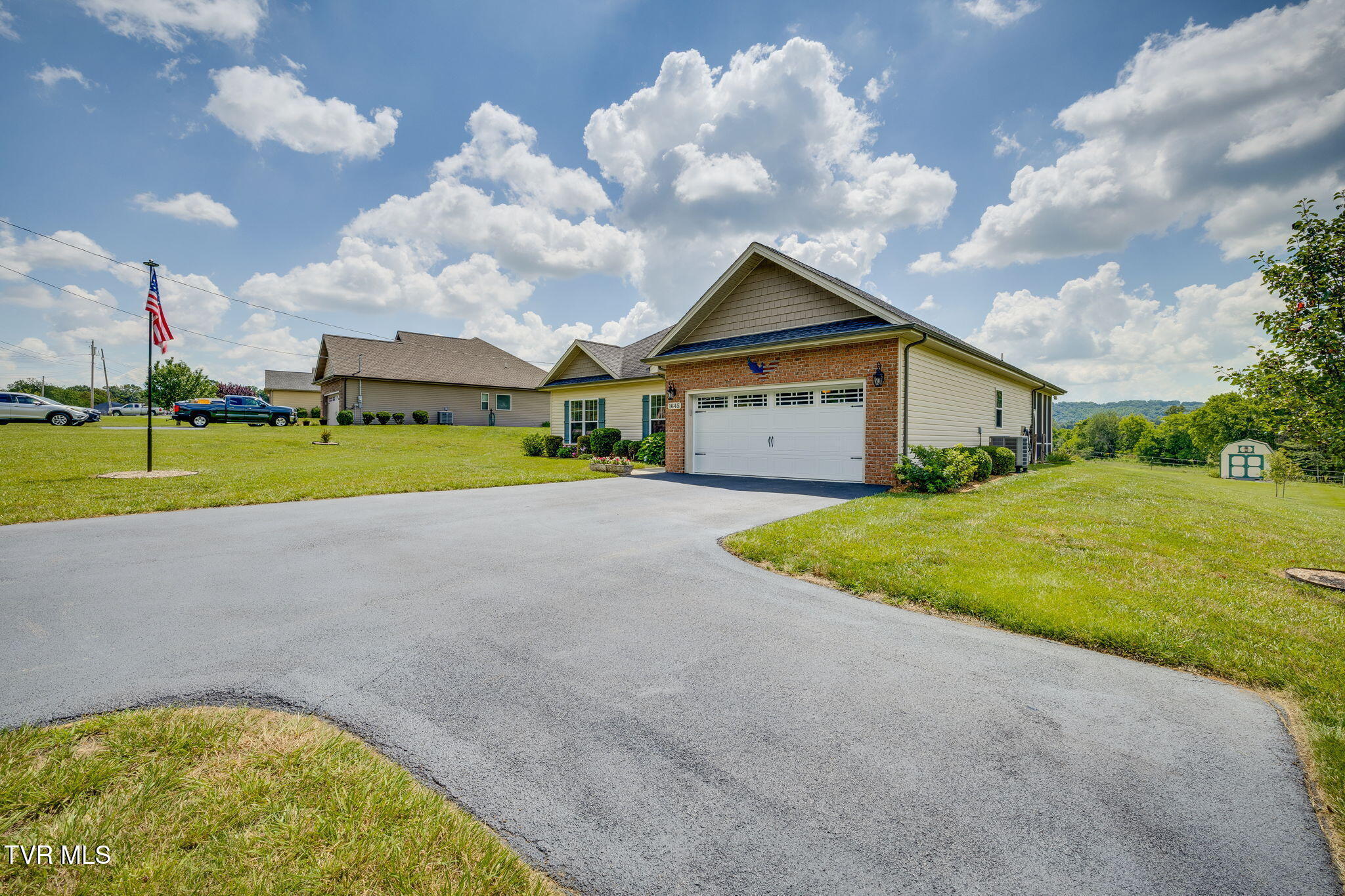 Property Photo: 1645 Old Stagecoach Road TN 37659