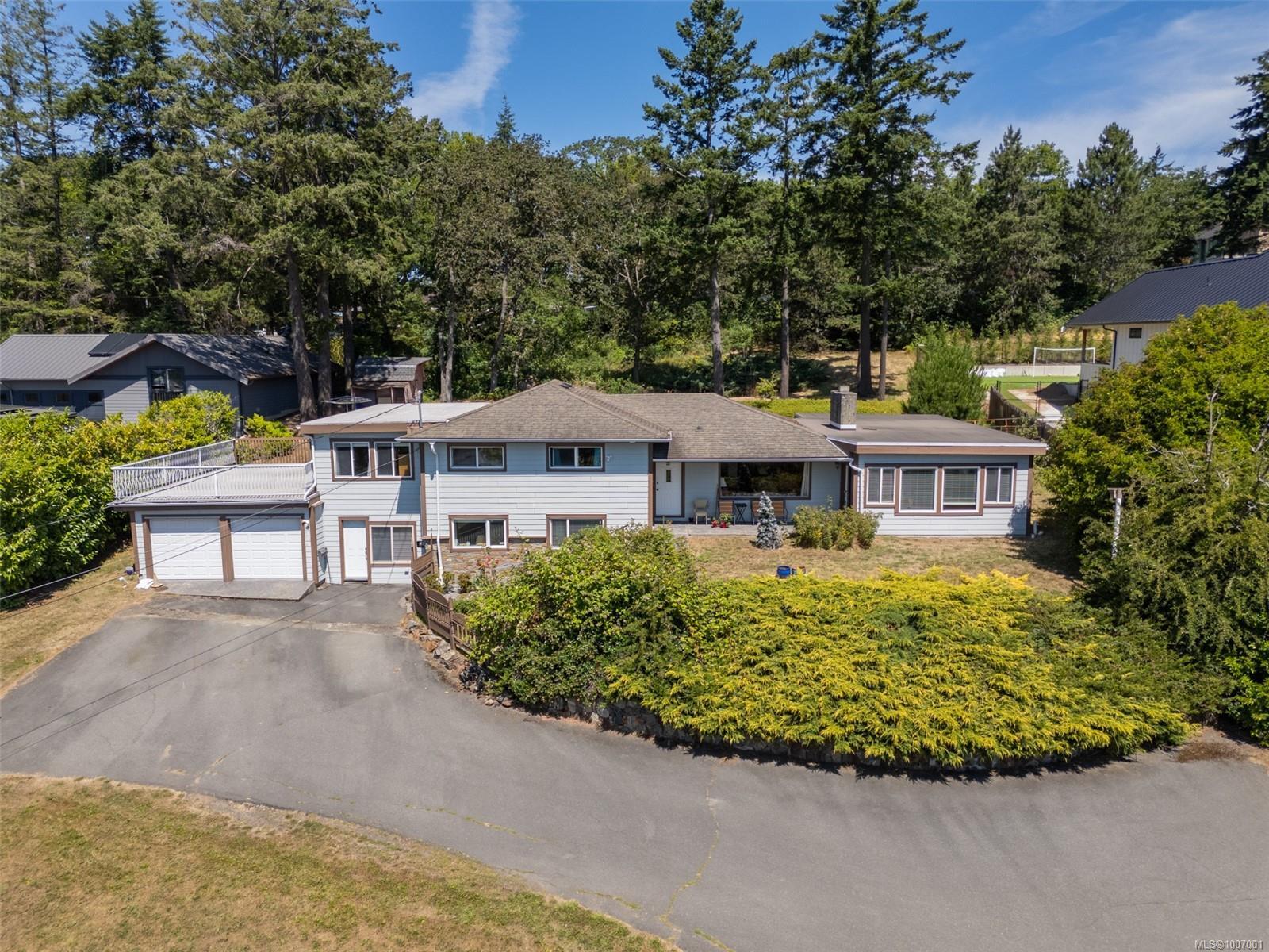 Property Photo: 854 Royal Oak Ave BC V8X 3T2