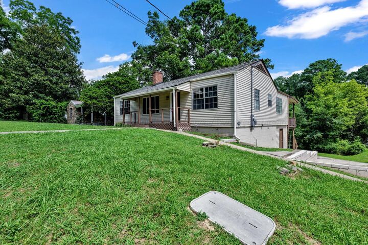 Property Photo: 400 W 14th St AL 35501