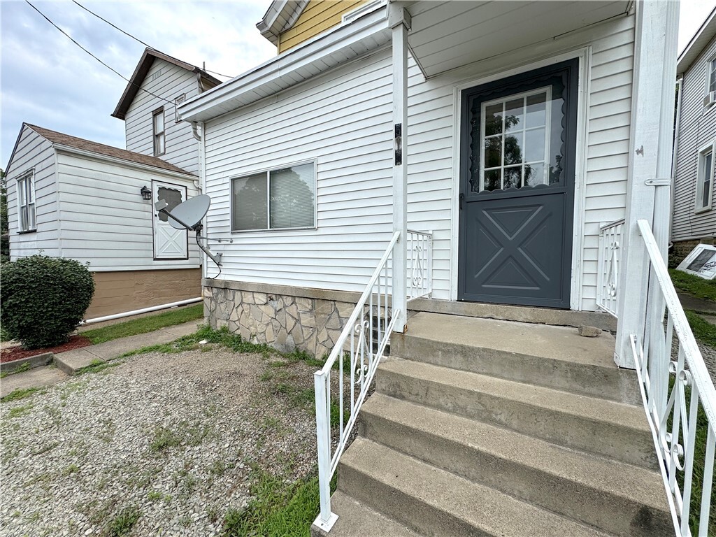 Property Photo: 515 Catherine St PA 15601