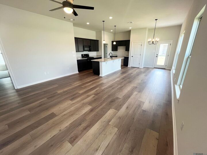 Property Photo:  2165 Taylor Dr  LA 70767 