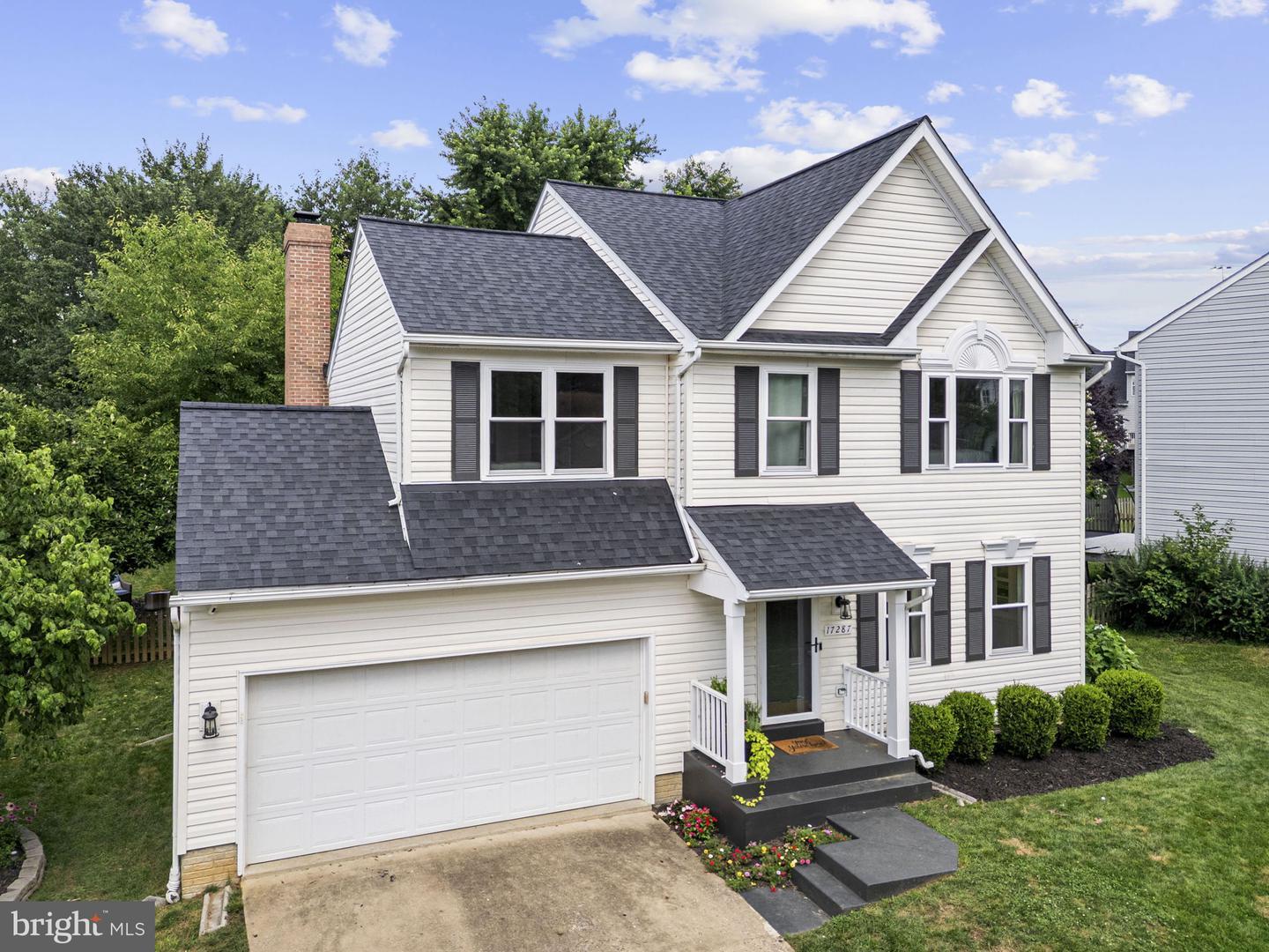 Property Photo: 17287 Strathallen Court VA 20132
