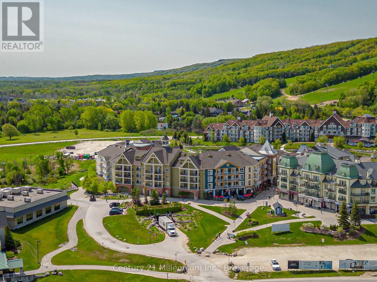Photo de la propriété: 190 Jozo Weider Boulevard 443 ON L9Y 0V2