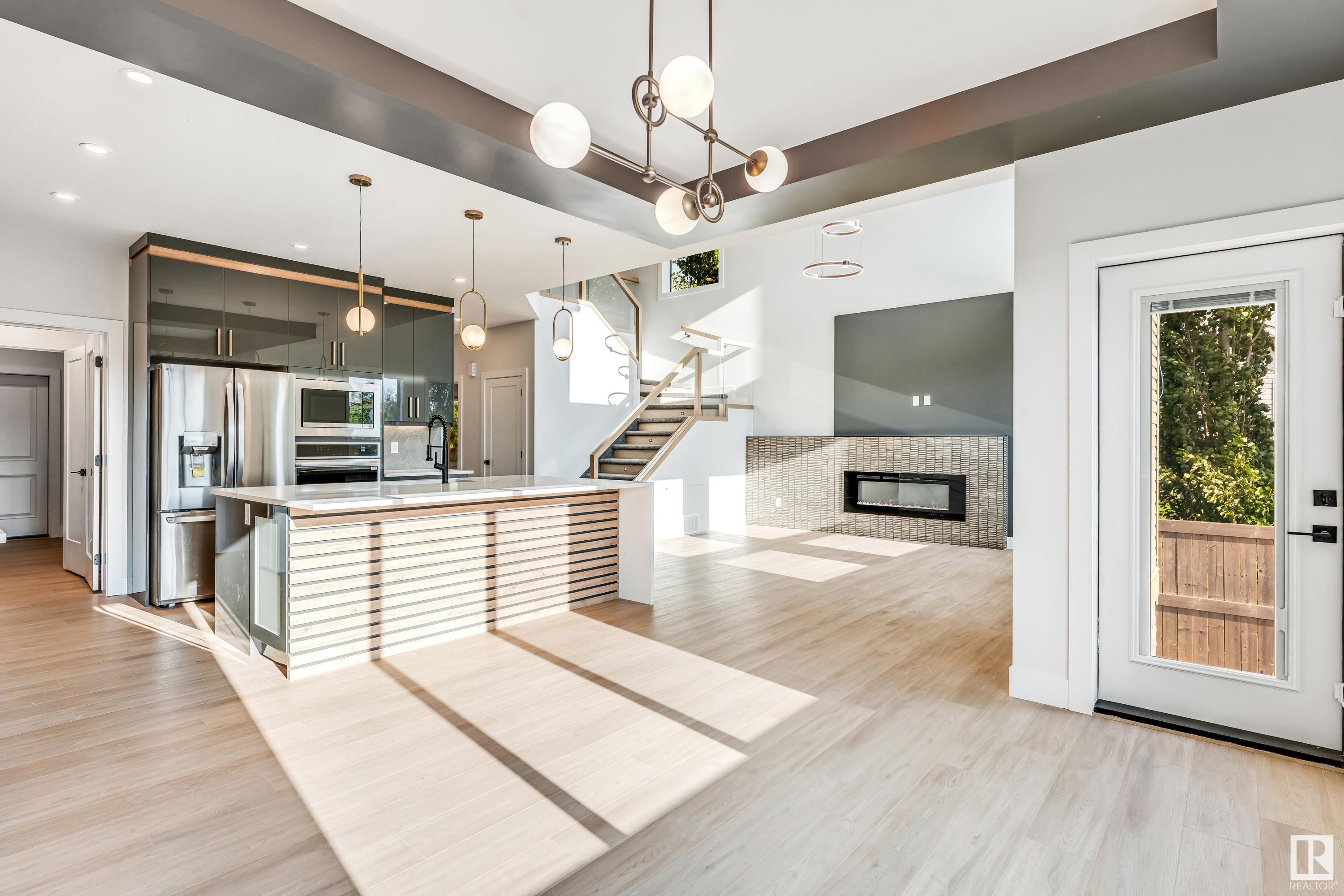 Property Photo: 1 Horizon Link AB T7X 0X5