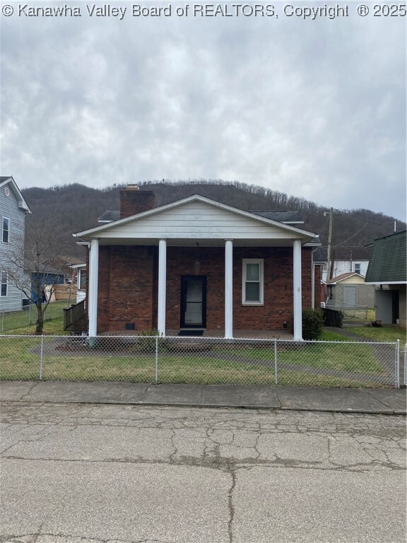 510 S Railway Street  Cedar Grove WV 25039 photo