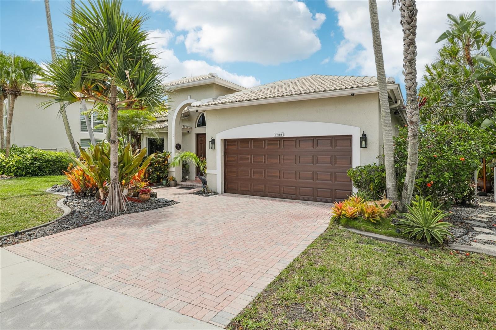 Property Photo: 17001 NW 20th Street FL 33028