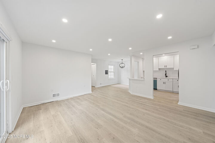 Property Photo:  410 Owls Nest Court  NJ 08527 