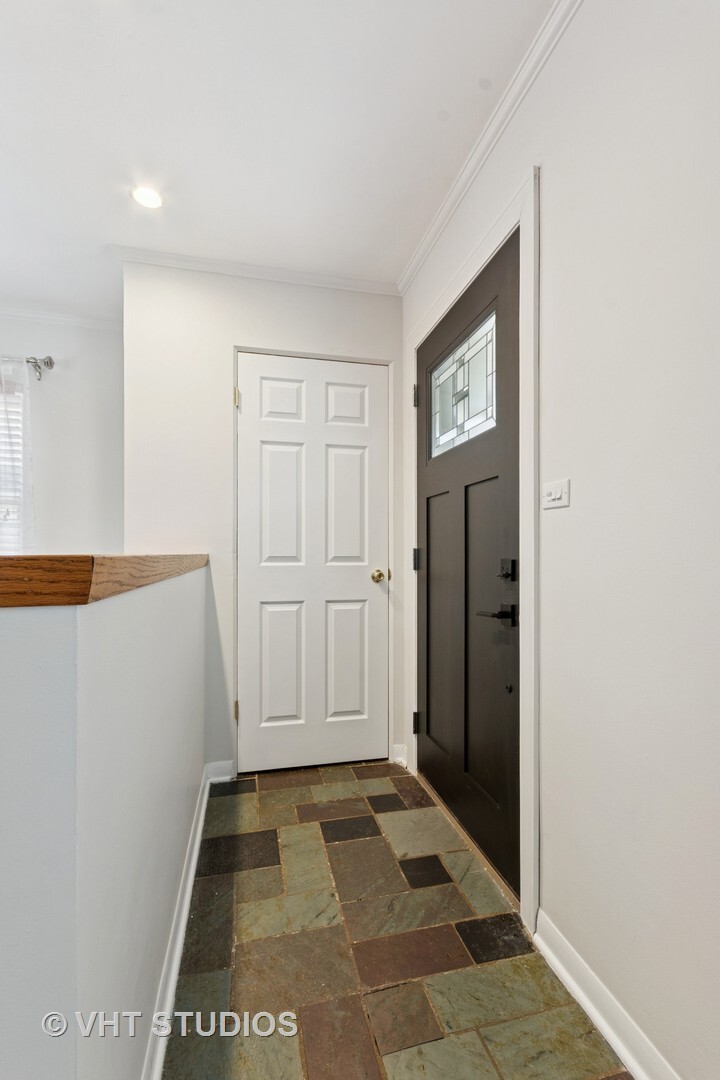 Property Photo: 147 S Prospect Street IL 60187
