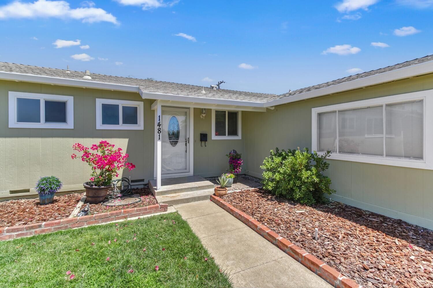 Property Photo:  1481 Tiverton Avenue  CA 95822 