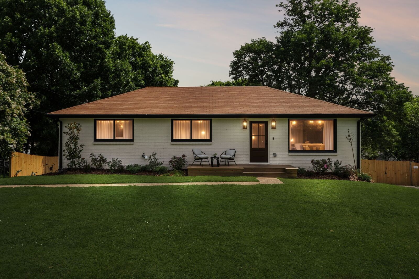 Property Photo: 1811 Cloverleaf Dr TN 37216