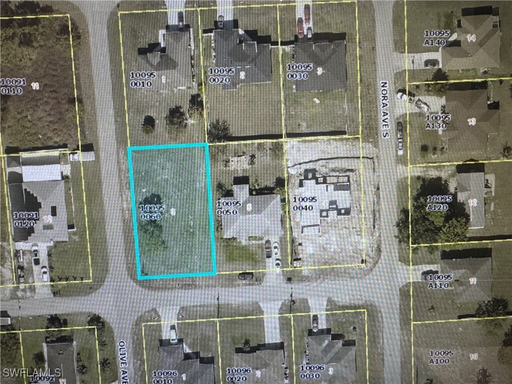 Property Photo: 3112 20th Street SW FL 33976