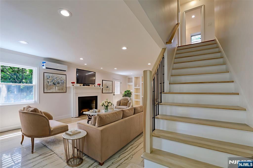 Property Photo:  151 E Palisade Avenue A14  NJ 07631 