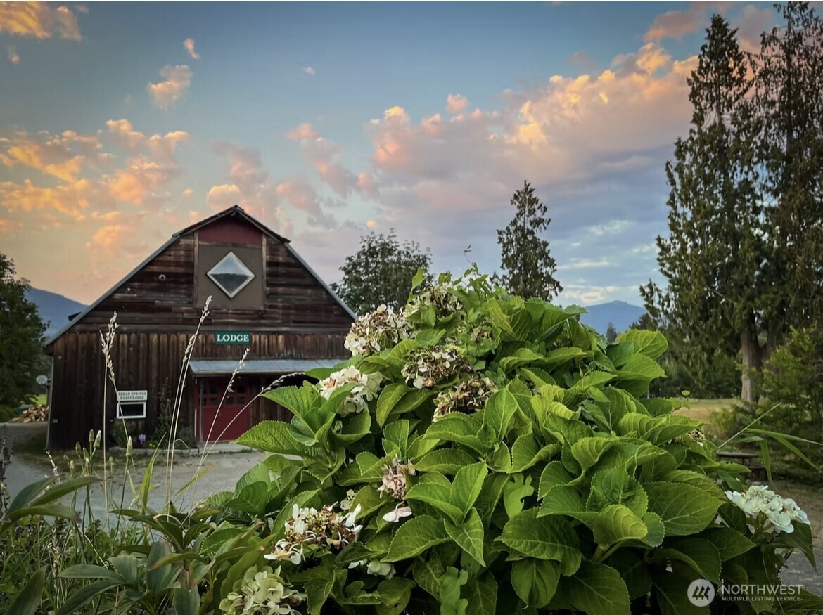 Property Photo: 31459 Barben Rd WA 98284