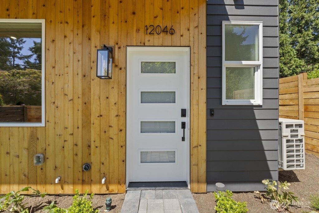Property Photo: 12046 5th Avenue NE WA 98125