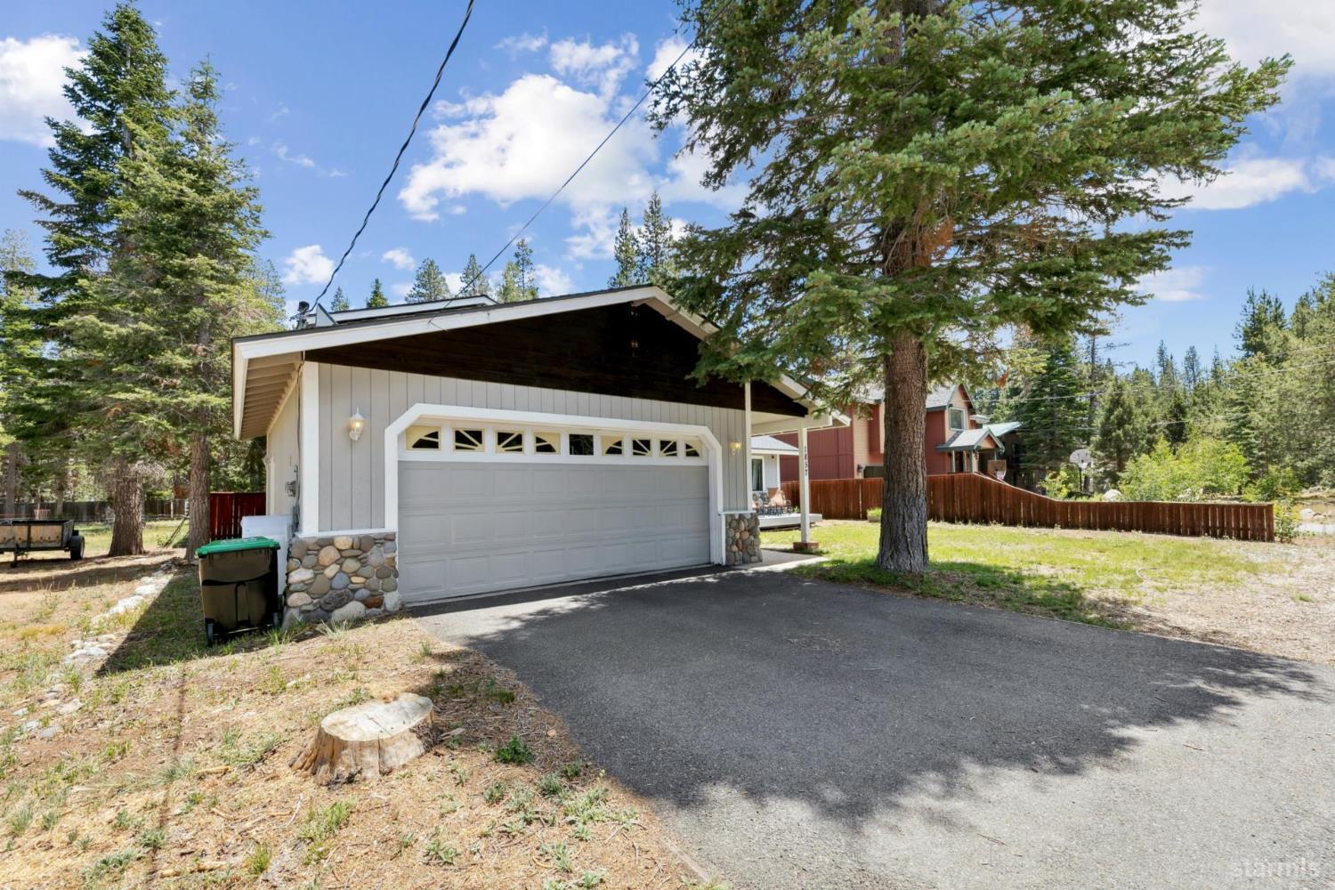 Property Photo: 1857 Bakersfield Street CA 96150