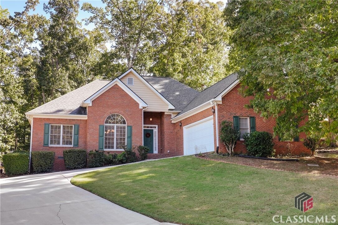 Property Photo: 650 Lakeland Way GA 30607