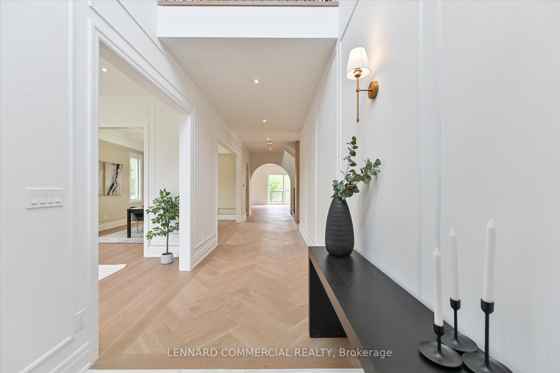 Photo de la propriété: 859 Welrus Street ON L1V 1S8
