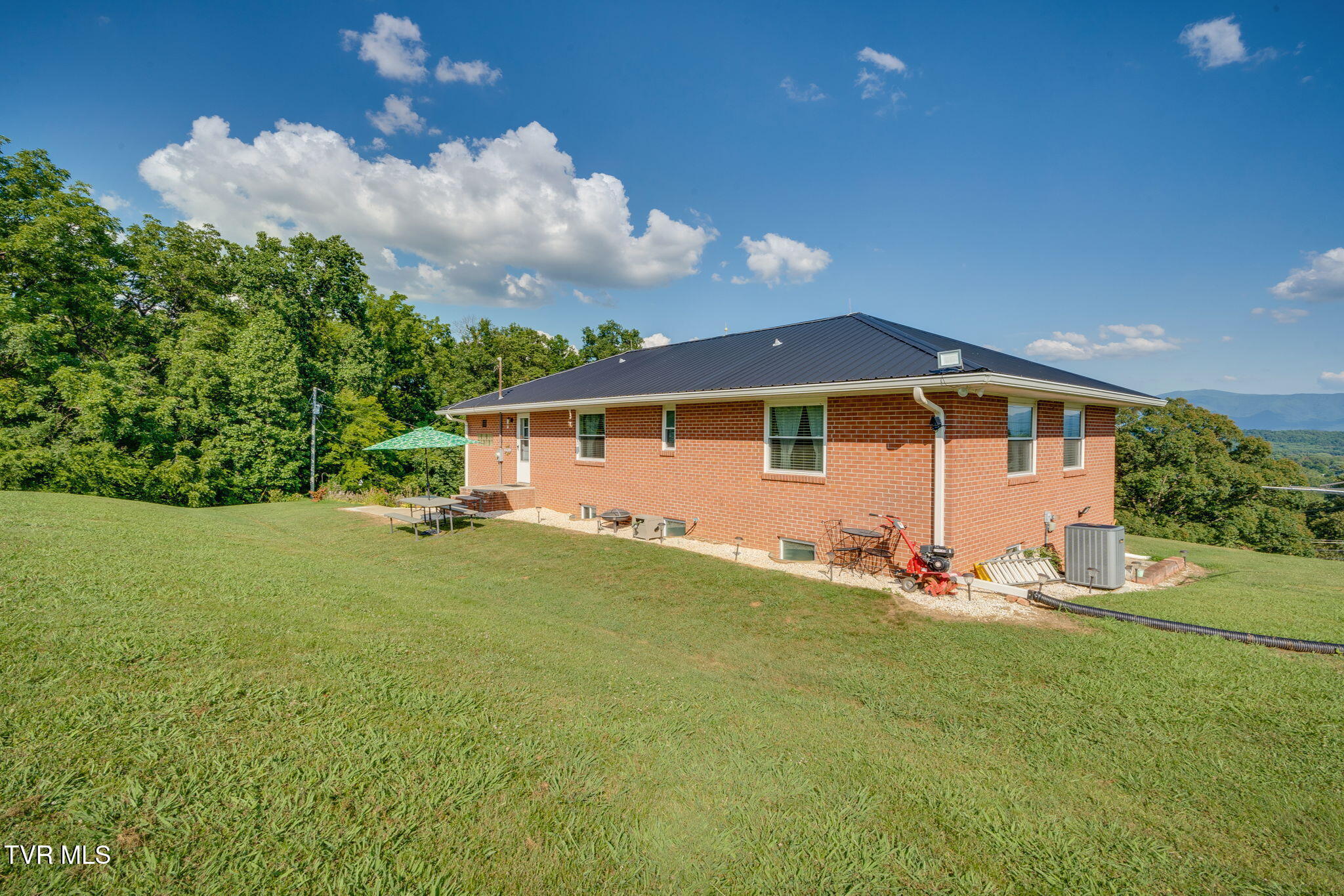 Property Photo: 1482 Asheville Highway TN 37743