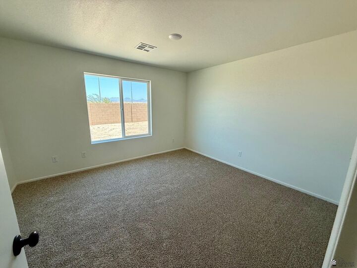 Property Photo: 7841 E 46 Ln AZ 85365