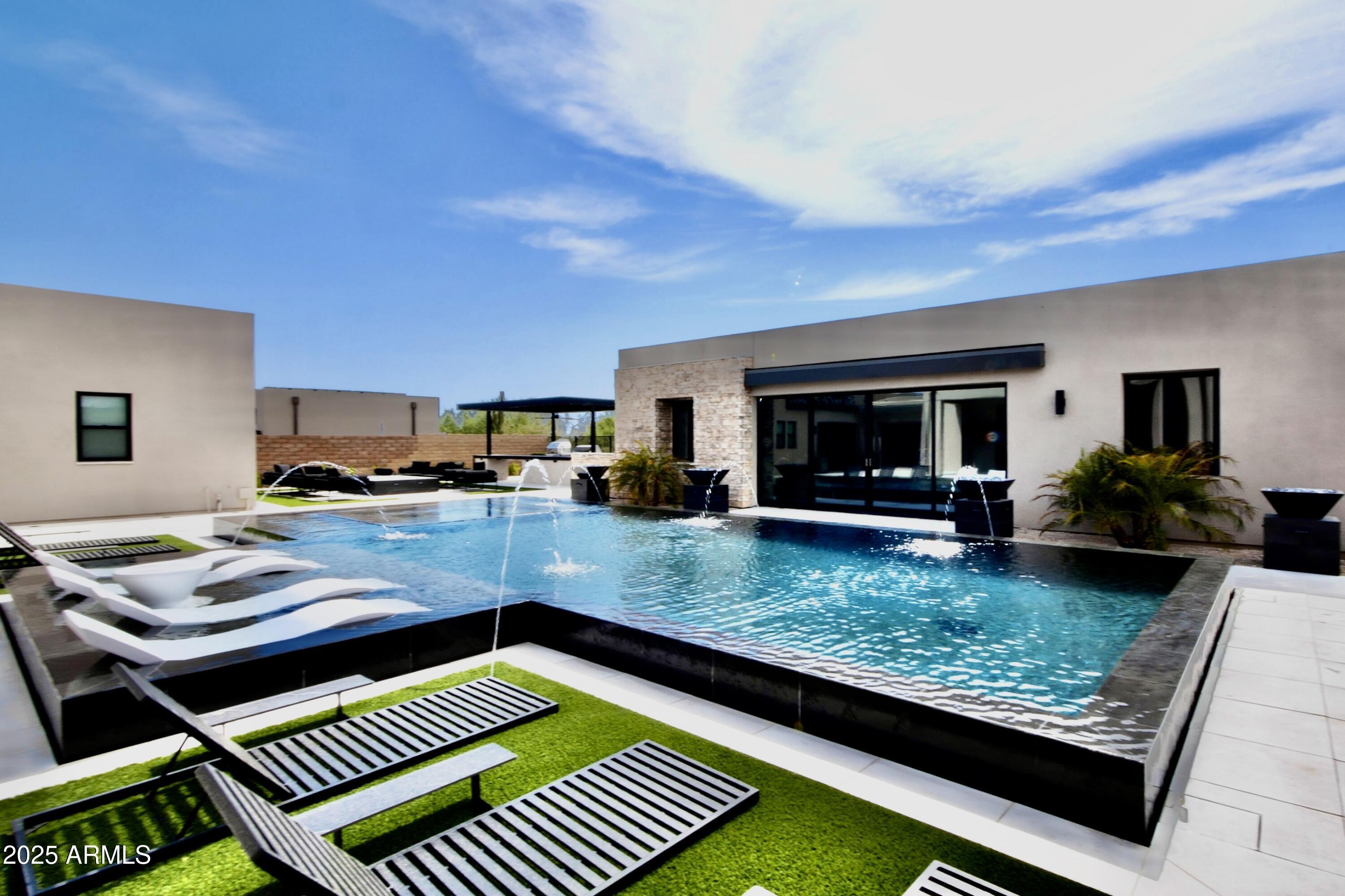 Property Photo: 8616 E Hackamore Drive AZ 85255
