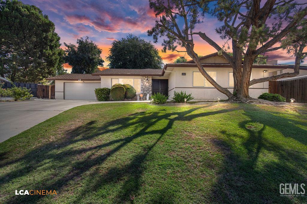 1800 Weyburn Way  Bakersfield CA 93309 photo