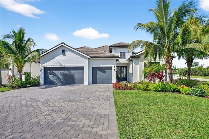 Property Photo: 3140 Heather Glen Ct FL 34114