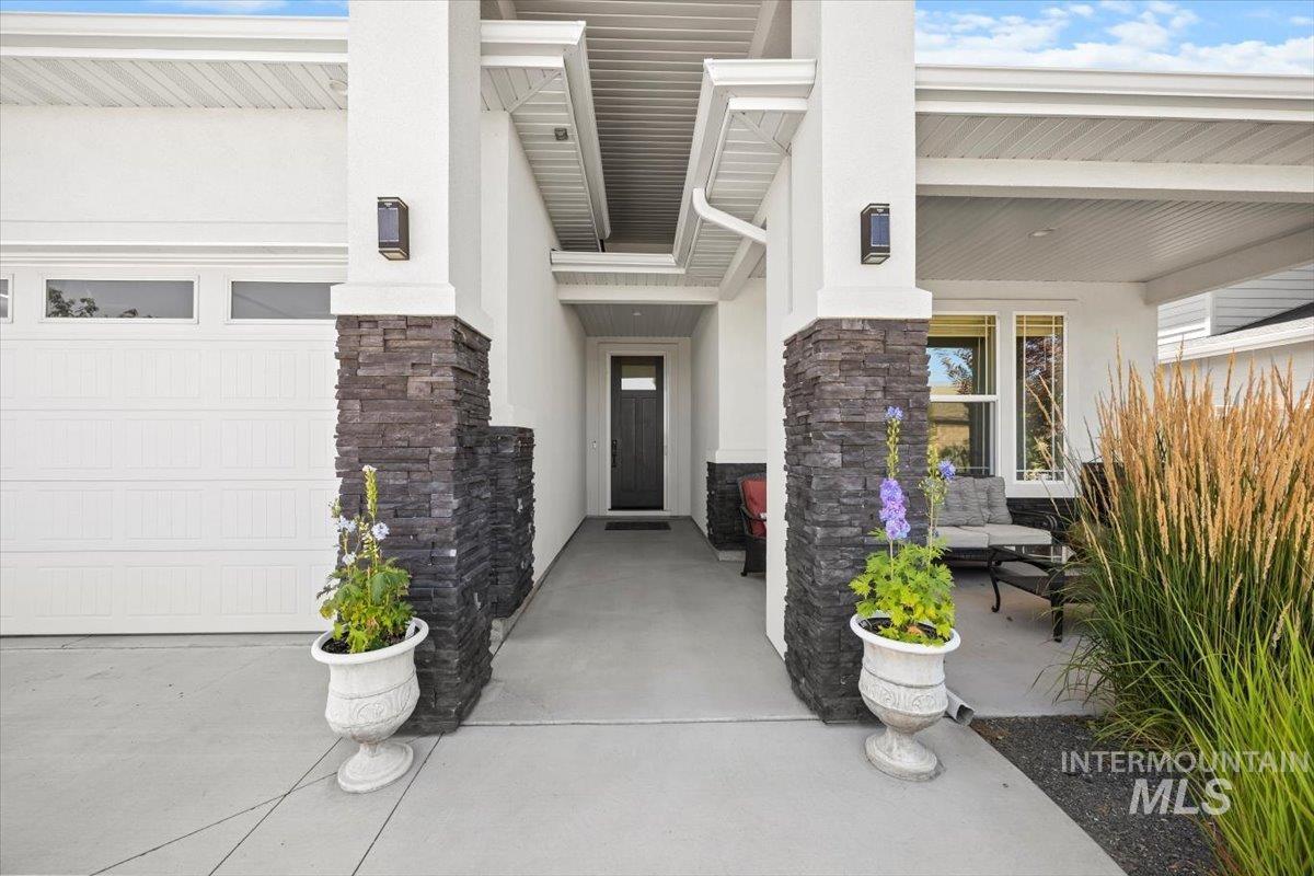 Property Photo: 1357 N Red Ash Ave ID 83669