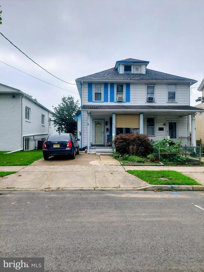 Property Photo:  429 Poplar Street  NJ 08075 