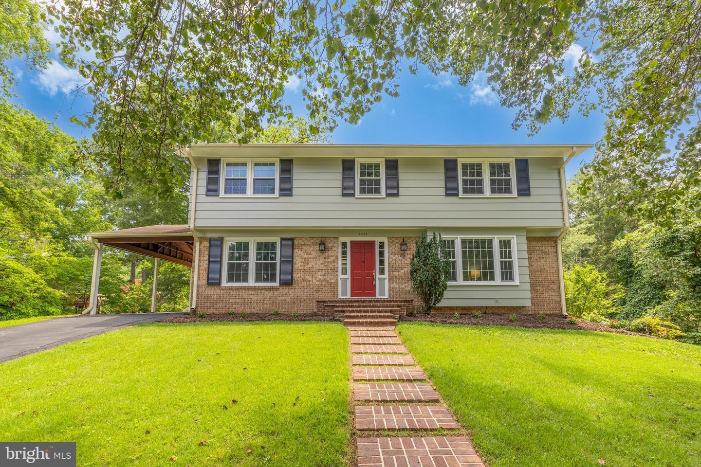 Property Photo: 8618 Gateshead Road VA 22309