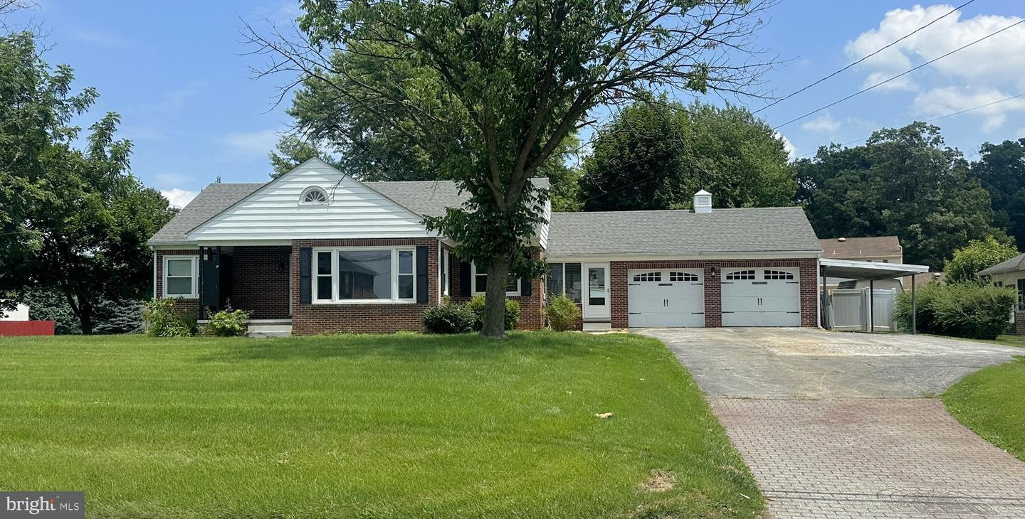 2220 Grandview Road  Hanover PA 17331 photo