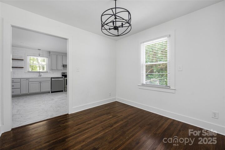 Property Photo: 5337 Kildare Drive NC 28215