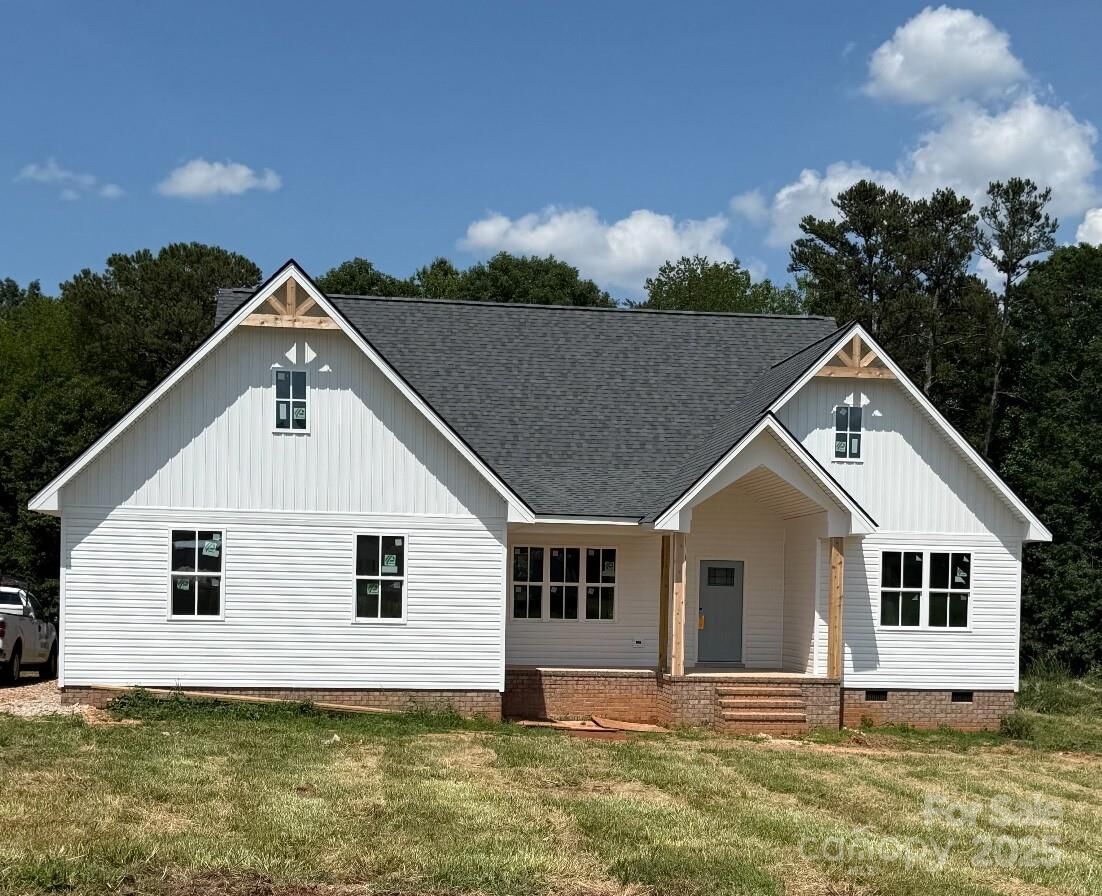 Property Photo:  196 Northbrook Iii School Road  NC 28168 